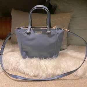 Brand New and Never Worn Kate Spade Handbag With Shoulder Strap.